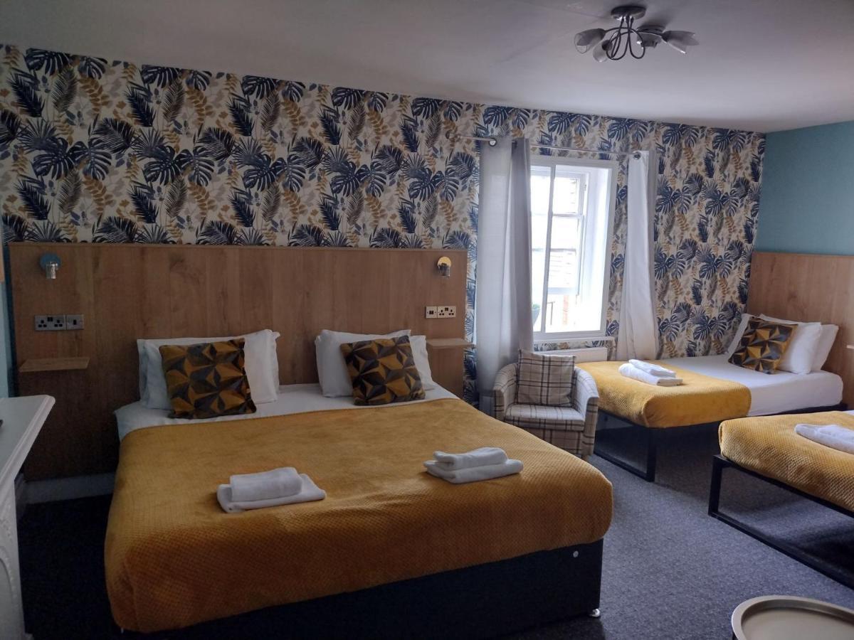 The Crown Inn Кейншем Екстер'єр фото